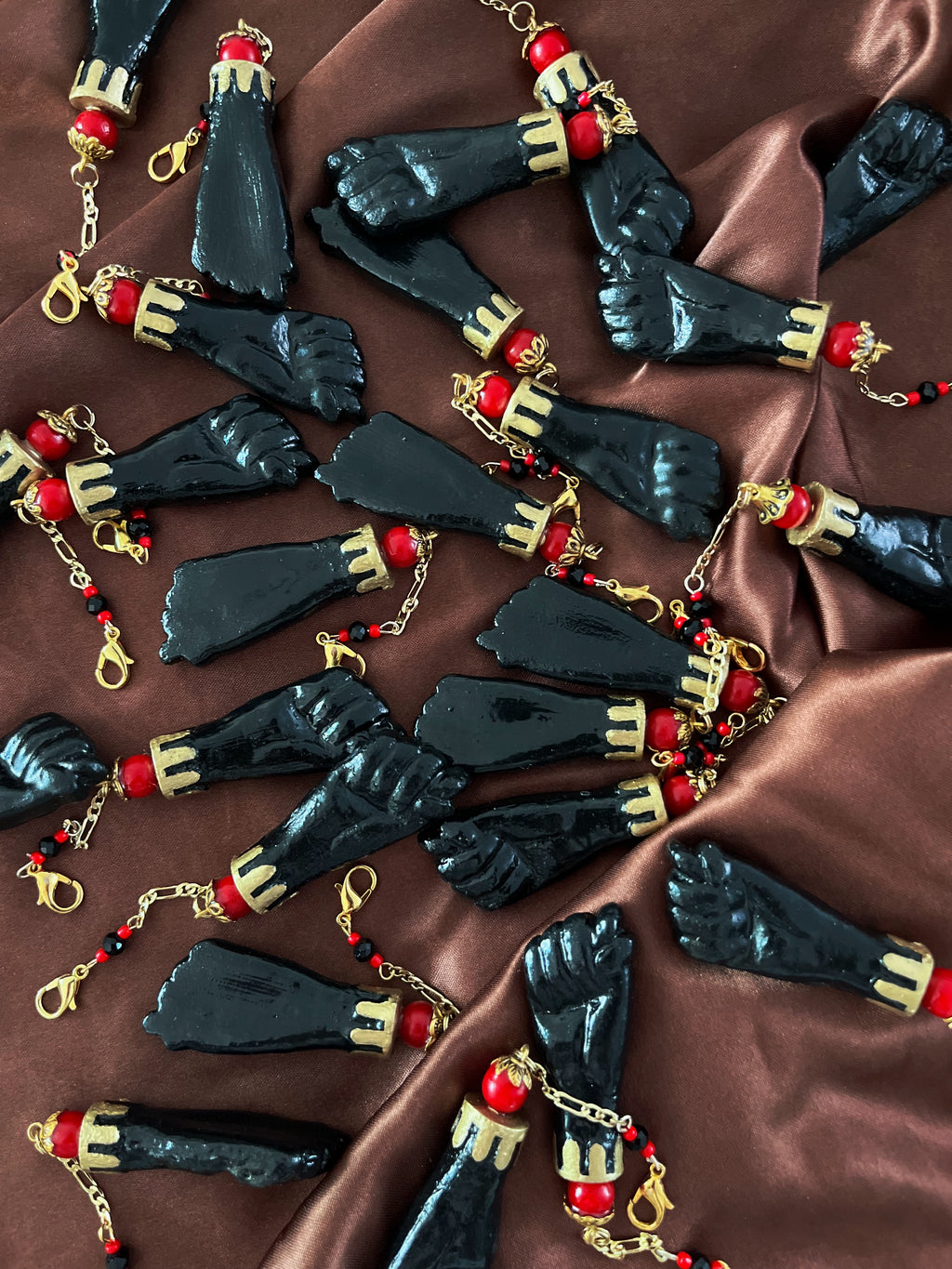 Mano De Azabache Charm